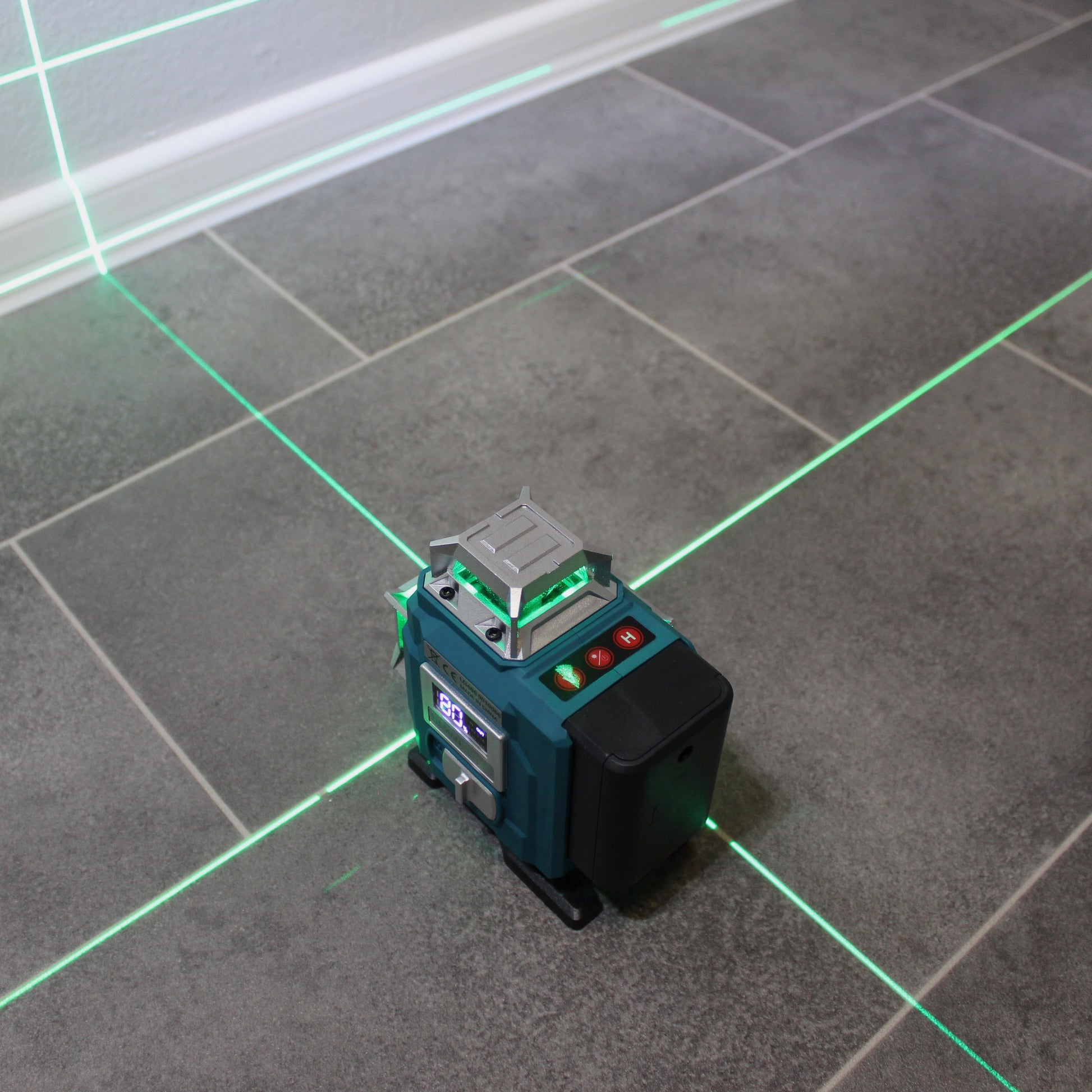 Kreuzlinienlaser